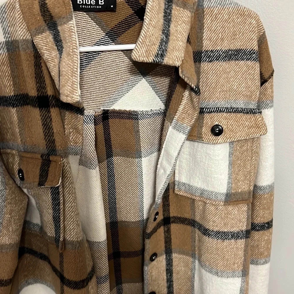 Shacket - Picture 2 of 2